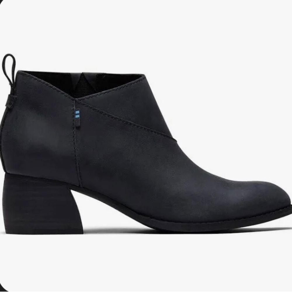 Toms womens Leilani Black Suede Ankle Bootie size 8 W block heel slip on stretch
